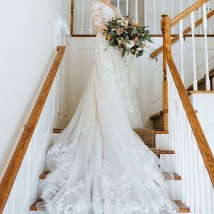 Lace long sleeve wedding dress